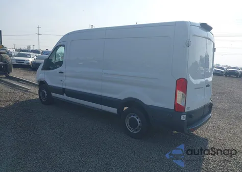 2018 Ford Transit z USA, uszkodzony, nr VIN 1FTYR2CM6JKA75052